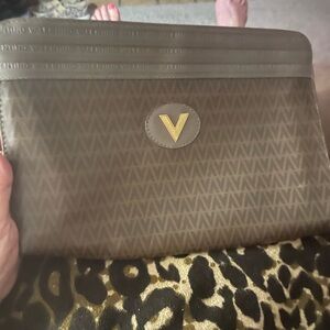 Mario Valentino pouch adorable